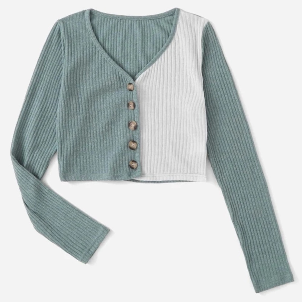 3/$15 NWOT Two Tone Cardigan Green and White medium